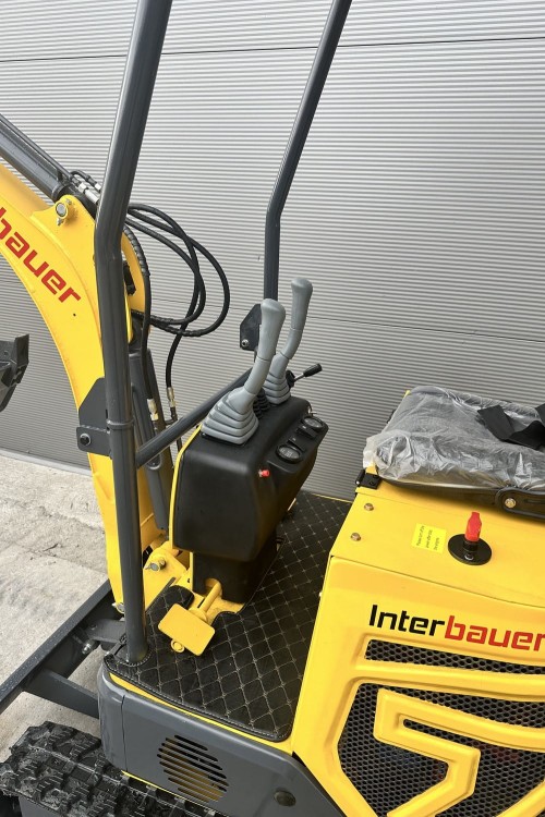 Minikoparka IB08 (3).jpeg