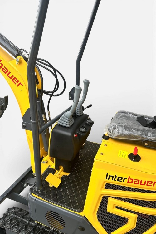 Minikoparka  IB08   Interbauer (2).jpg