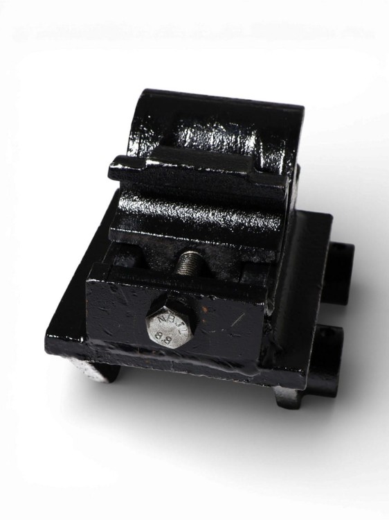 Szybkozłącze manualne do minikoparki Interbauer (3).jpg