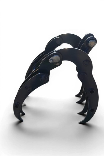 Chwytak do drewna do minikoparki 2 1 interbauer.jpg