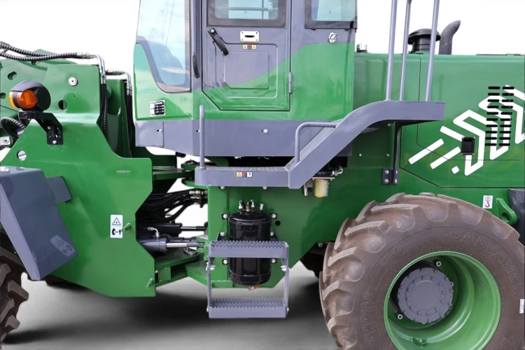 Ładowarka Interbauer IB3000 o ładowności 3000kg (7).jpg