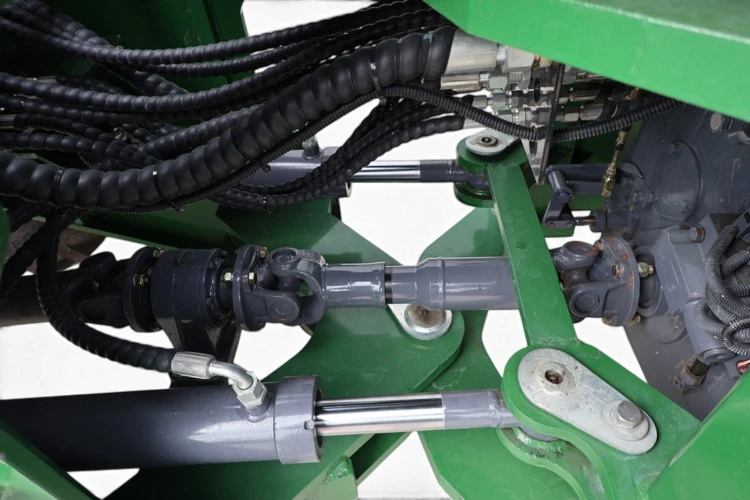 Ładowarka Interbauer IB3000 o ładowności 3000kg (10).jpg