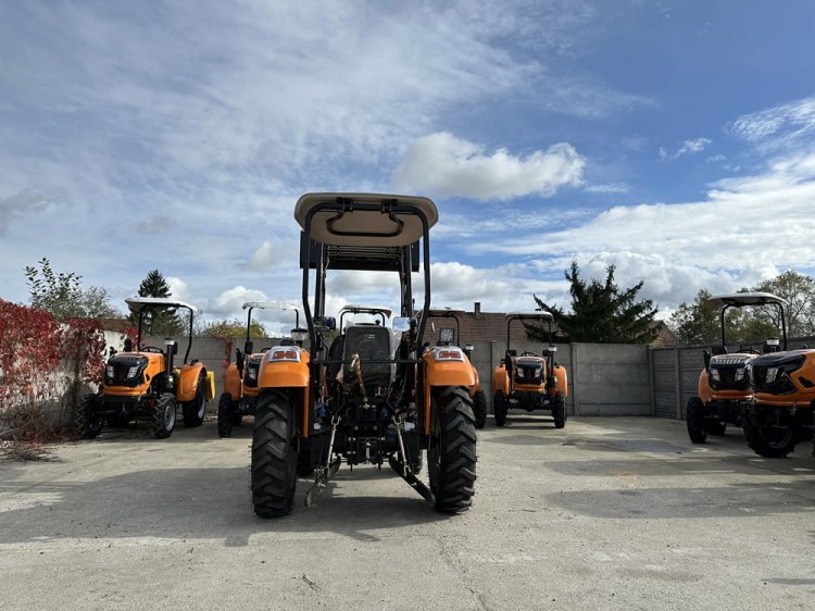 interbauer ciągnik (1).jpeg