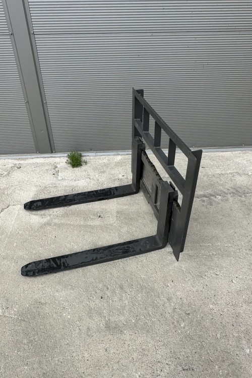 Widły do palet Interbauer (3).jpeg