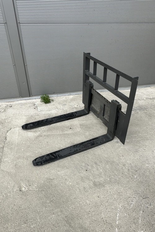 Widły do palet Interbauer (4).jpeg